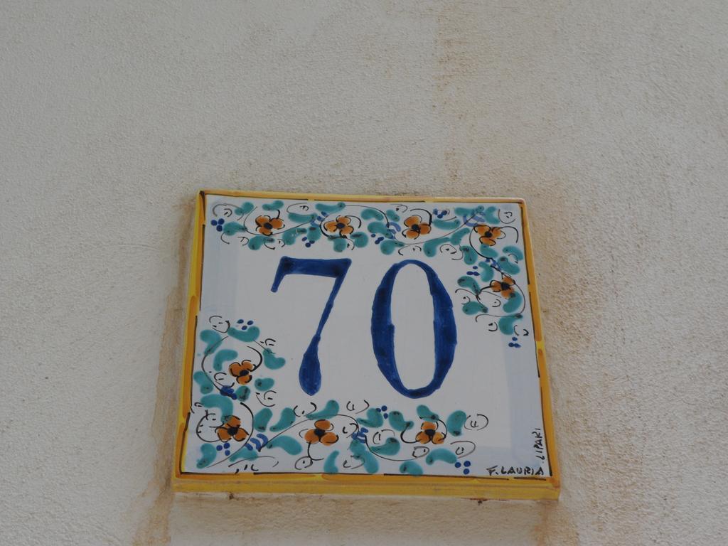 Malvasia 70 리파리 외부 사진